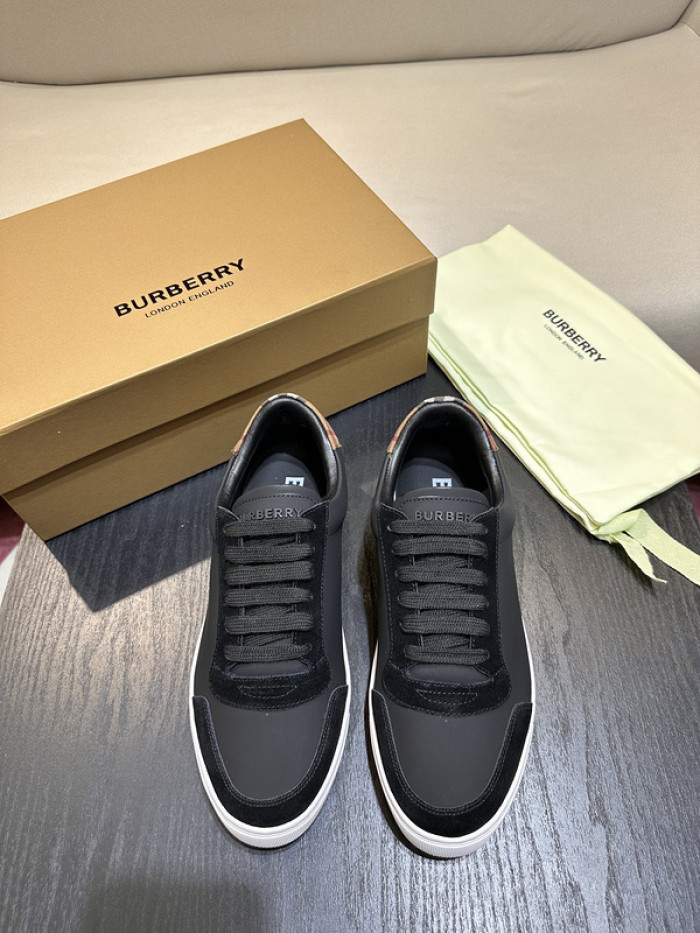 BUBERY SNEAKER 23153