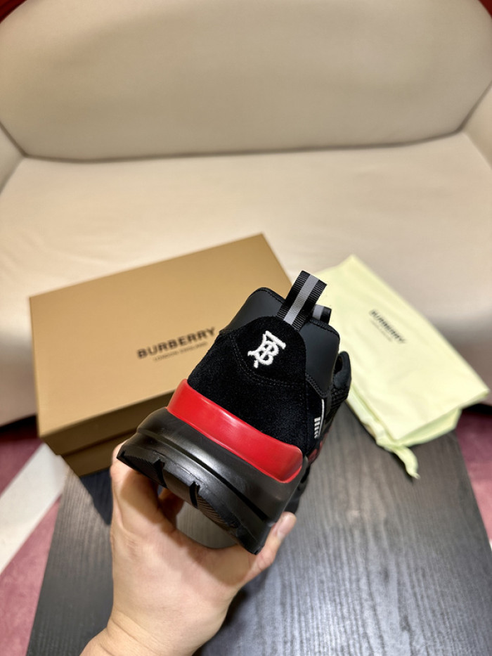 BUBERY SNEAKER 23155