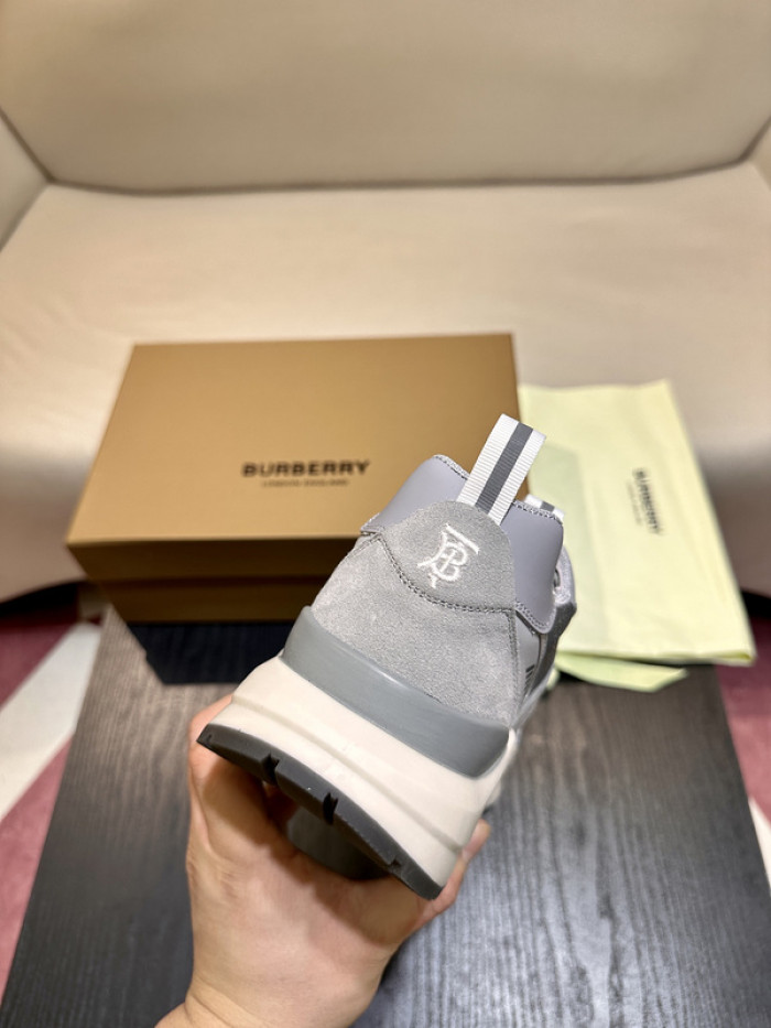 BUBERY SNEAKER 23157