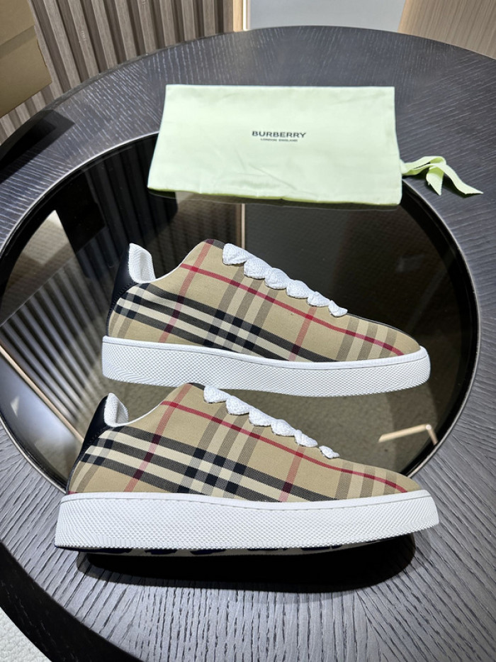 BUBERY SNEAKER 23166