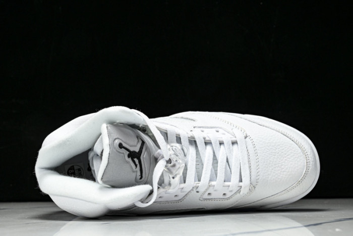 Jordan 5 Retro White Metallic (2026) HQ7978-103