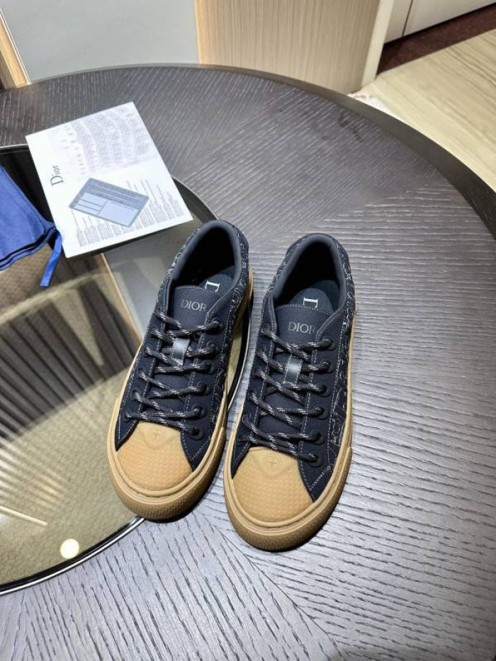 DR B33 LOW-TOP SNEAKERS DR-114