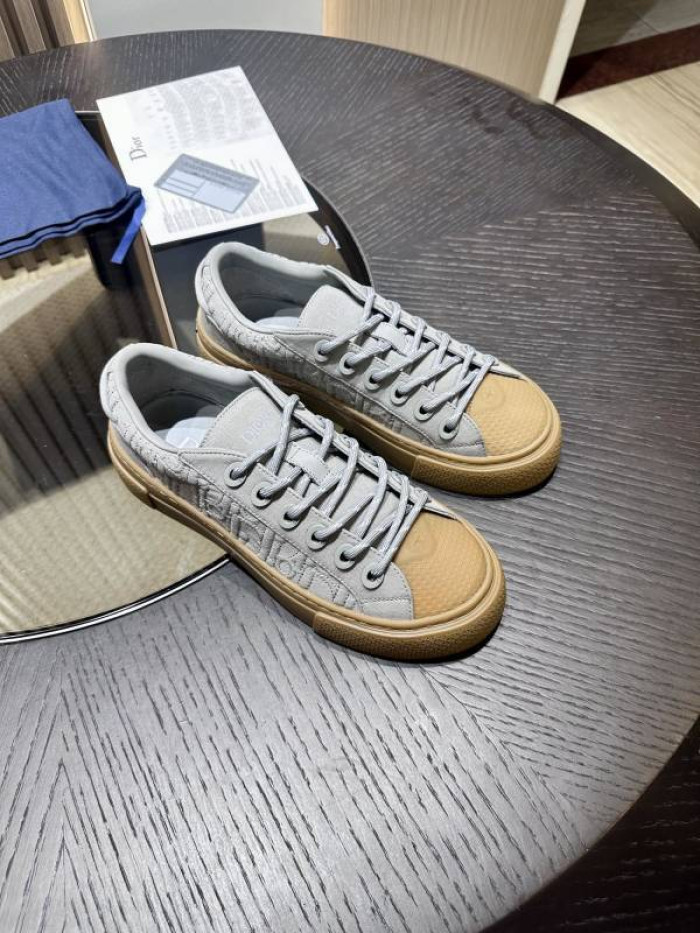 DR B33 LOW-TOP SNEAKERS DR-115