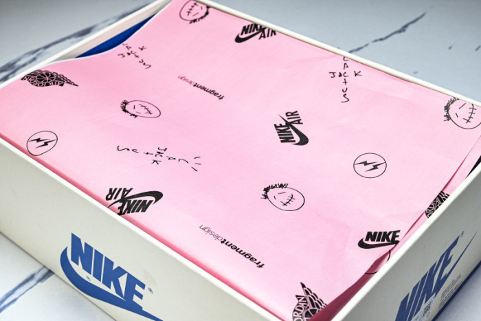 Travis Scott x Air Jordan 1 Low OG DM7866-400