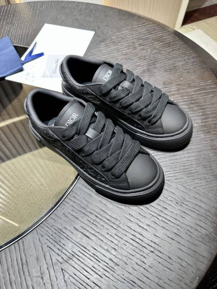 DR B33 LOW-TOP SNEAKERS DR-122