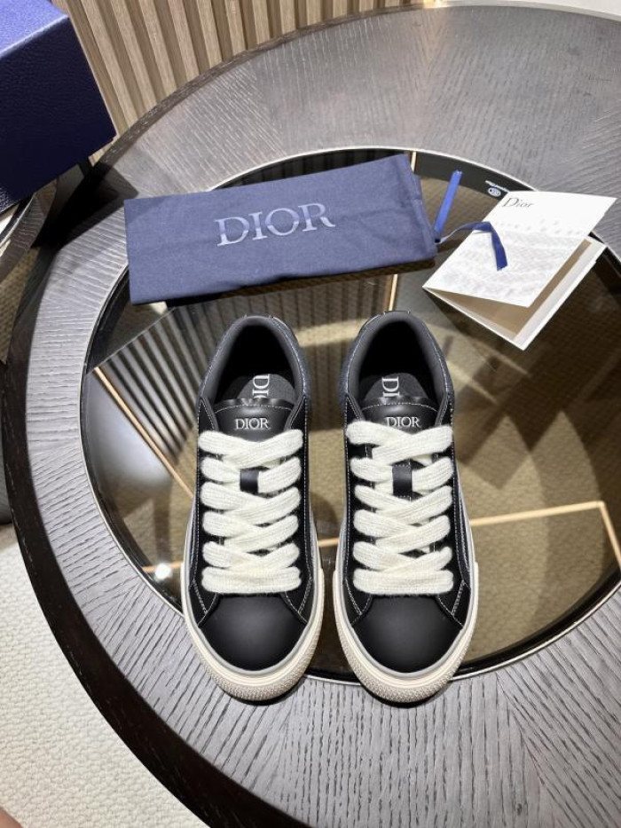 DR B33 LOW-TOP SNEAKERS DR-124