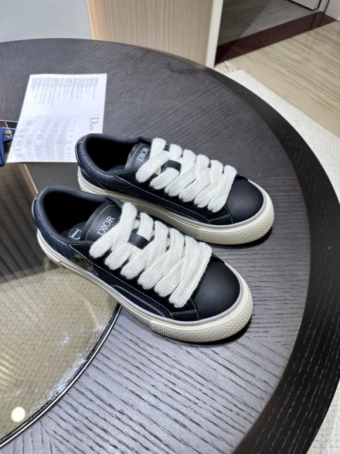 DR B33 LOW-TOP SNEAKERS DR-126