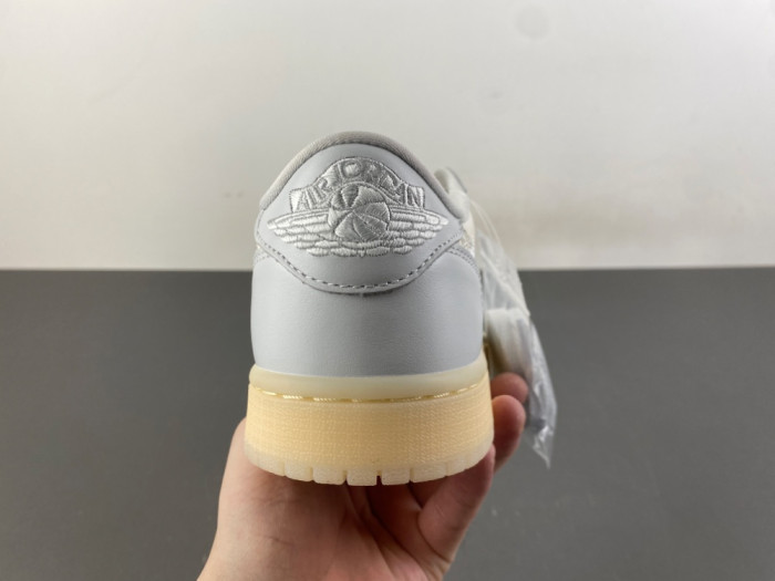 Air Jordan 1 IF4391-100