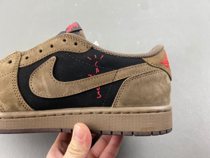 Travis Scott x Air Jordan 1 Low OG DM7866-00111