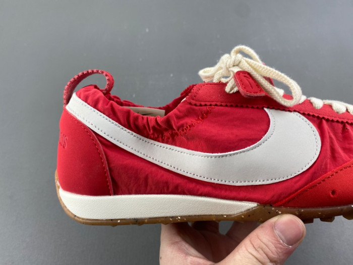 Jacquemus x Nike Moon HV8547-600