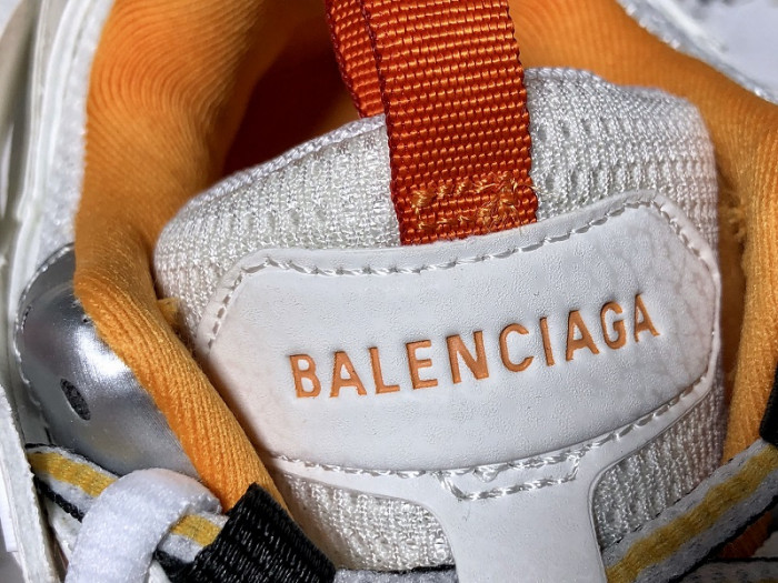 (led) bl tess s. gomma trek low sneakers white orange h903p029